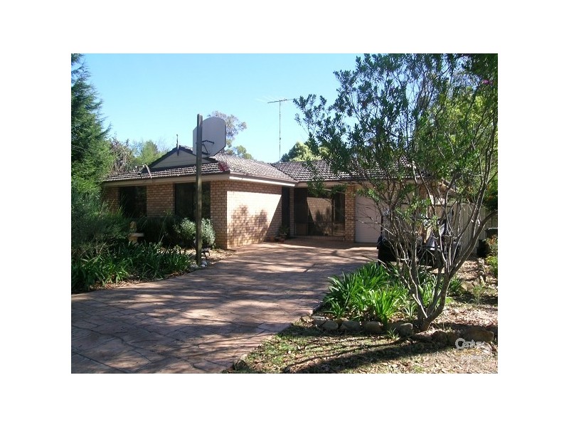 8 Fern Avenue, Hazelbrook NSW 2779