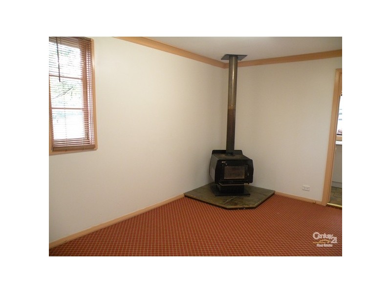 4 Genevieve Road, Bullaburra NSW 2784