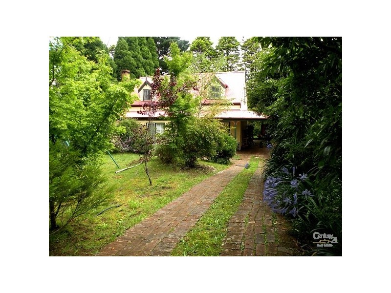 3 Cox Avenue, Wentworth Falls NSW 2782