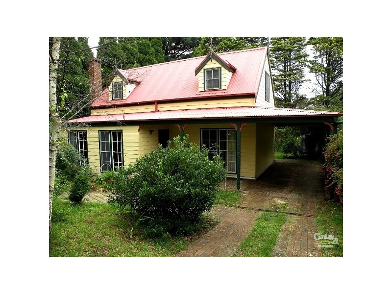 3 Cox Avenue, Wentworth Falls NSW 2782