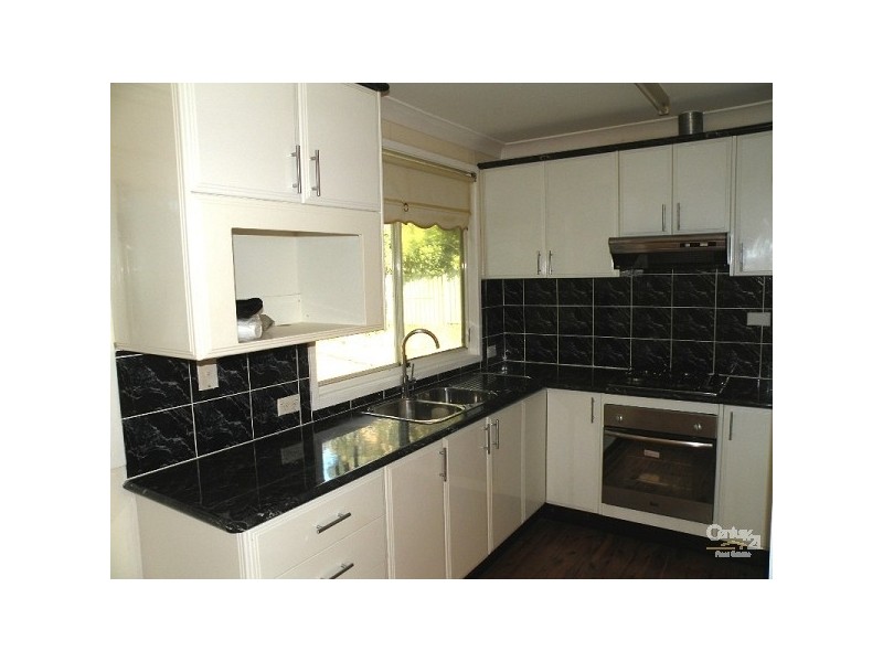 2 Hall Parade, Hazelbrook NSW 2779