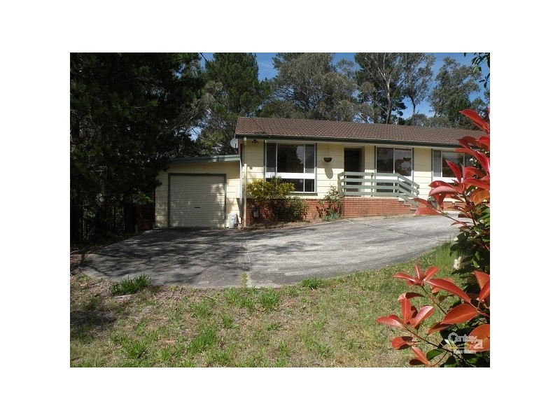 2 Hall Parade, Hazelbrook NSW 2779