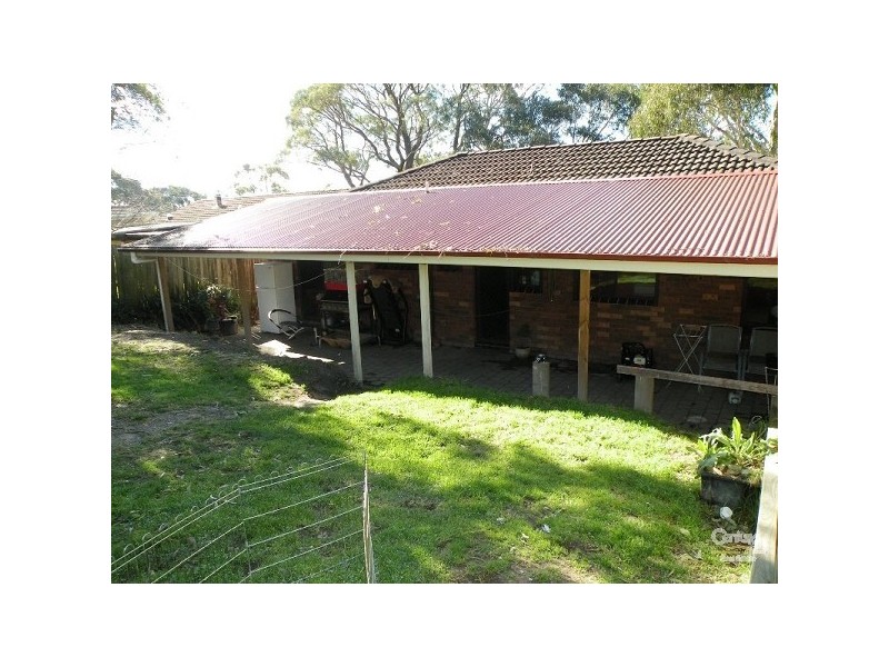 8 Lysiana Road, Woodford NSW 2778