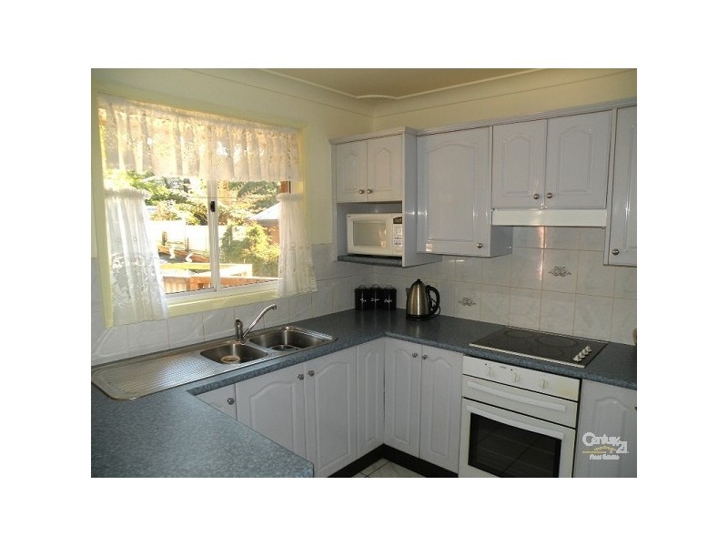 8 Hill Street, Wentworth Falls NSW 2782