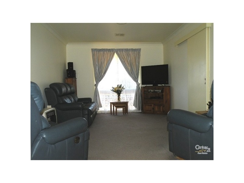 8 Hill Street, Wentworth Falls NSW 2782