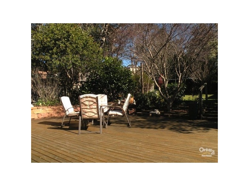 8 Hill Street, Wentworth Falls NSW 2782