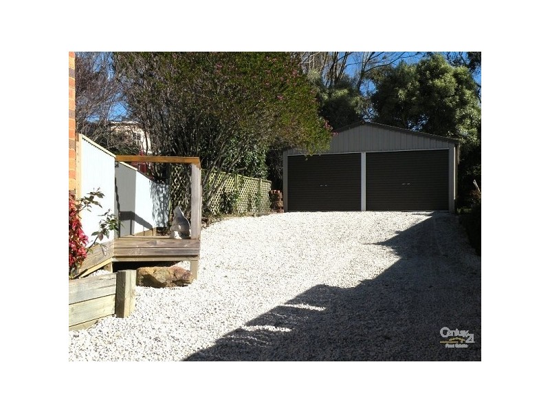 8 Hill Street, Wentworth Falls NSW 2782