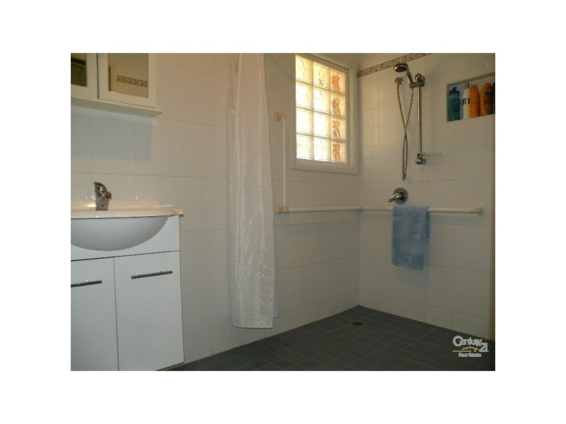 8 Hill Street, Wentworth Falls NSW 2782