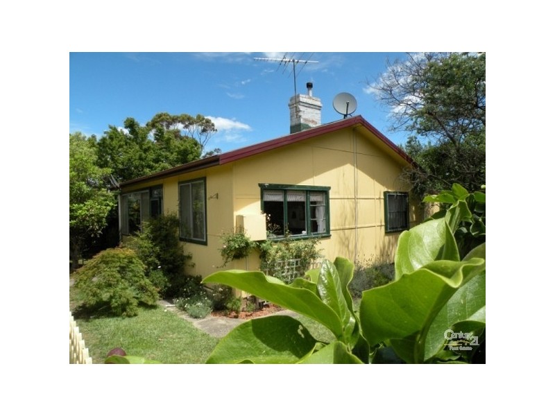 69 Railway Parade, Hazelbrook NSW 2779