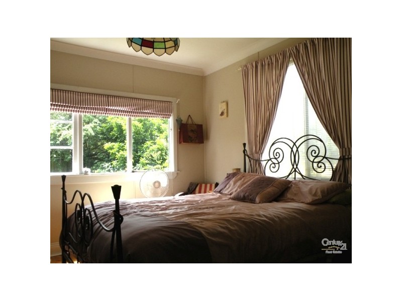 69 Railway Parade, Hazelbrook NSW 2779