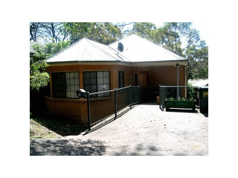 19 Railway Parade, Bullaburra NSW 2784