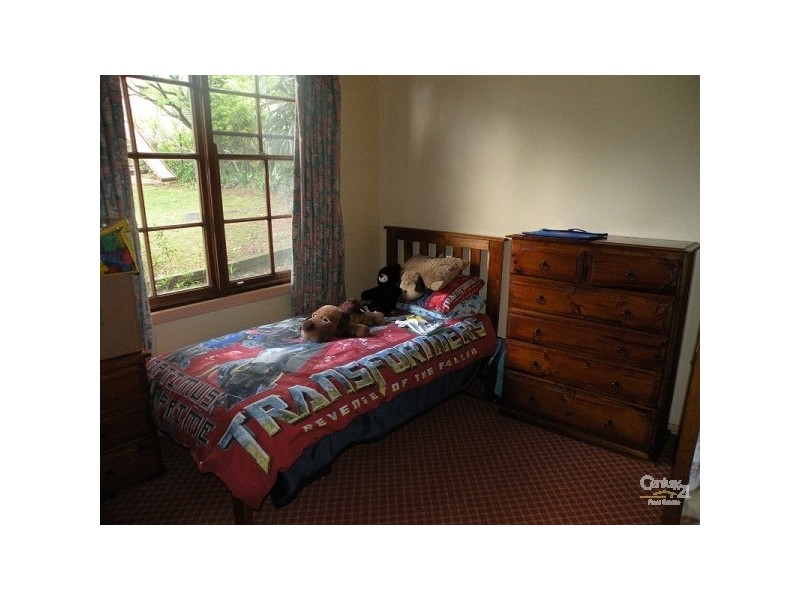 4 Genevieve Road, Bullaburra NSW 2784