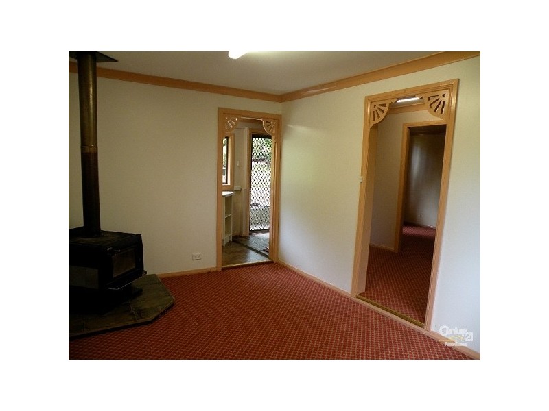 4 Genevieve Road, Bullaburra NSW 2784