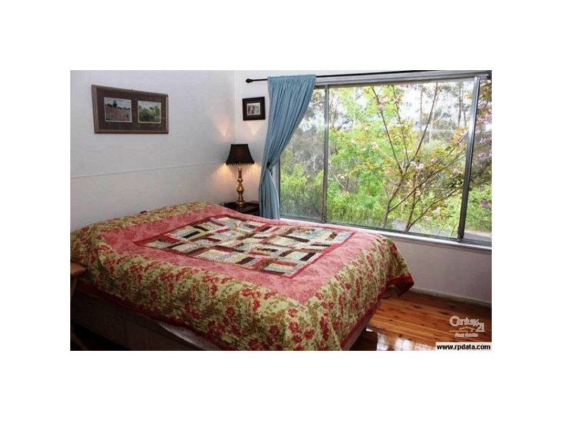 33 Westbourne Avenue, Wentworth Falls NSW 2782