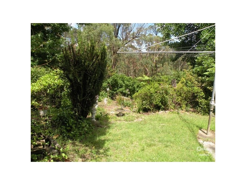 21 Genevieve Road, Bullaburra NSW 2784