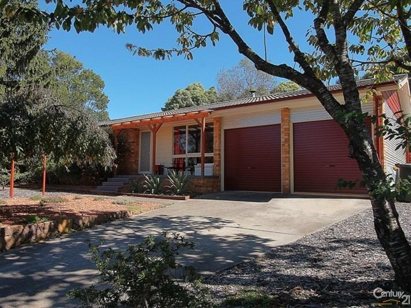 3 Kitchener Avenue, Wentworth Falls NSW 2782