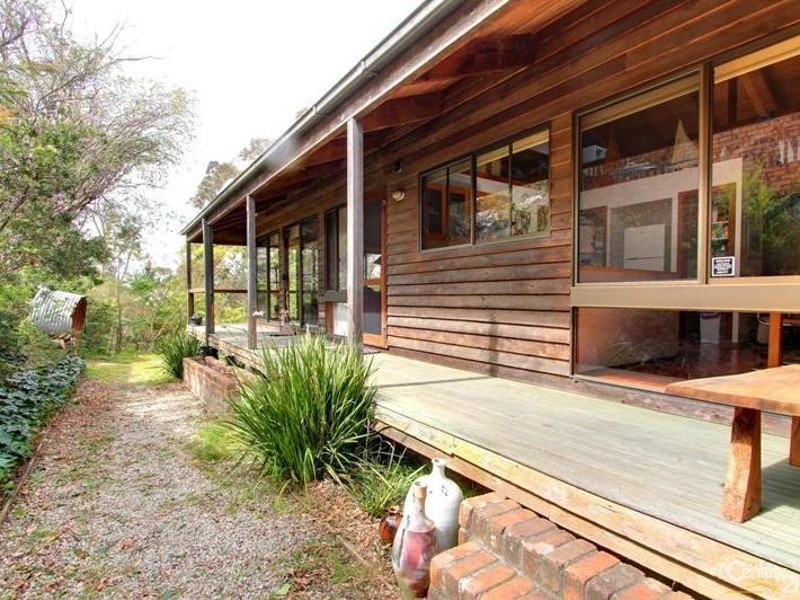 120 Valley Road, Hazelbrook NSW 2779