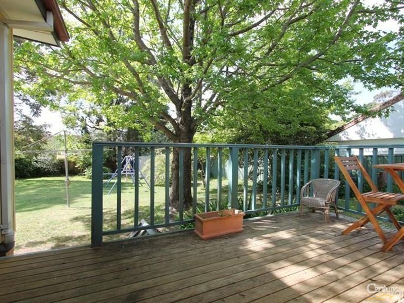 73 Railway Parade, Bullaburra NSW 2784