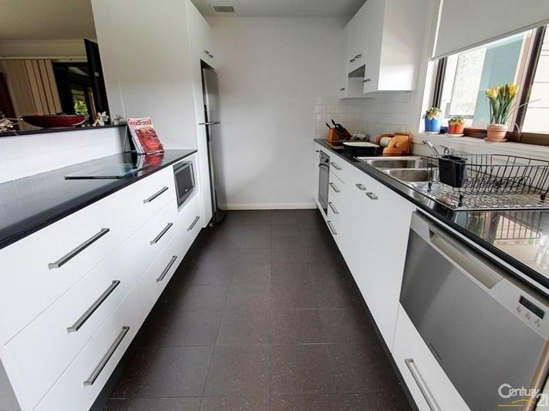 2/5 Browns Road, Blaxland NSW 2774