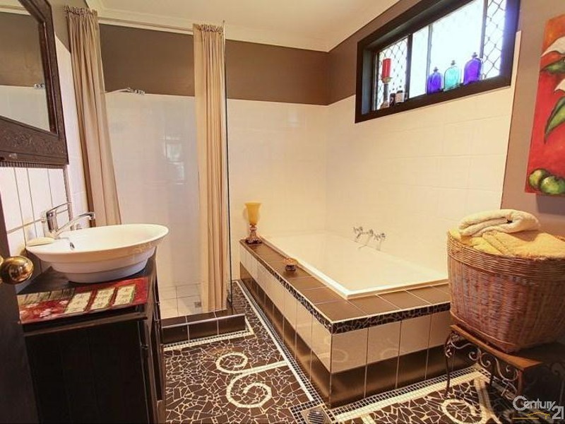 52 Hall Parade, Hazelbrook NSW 2779