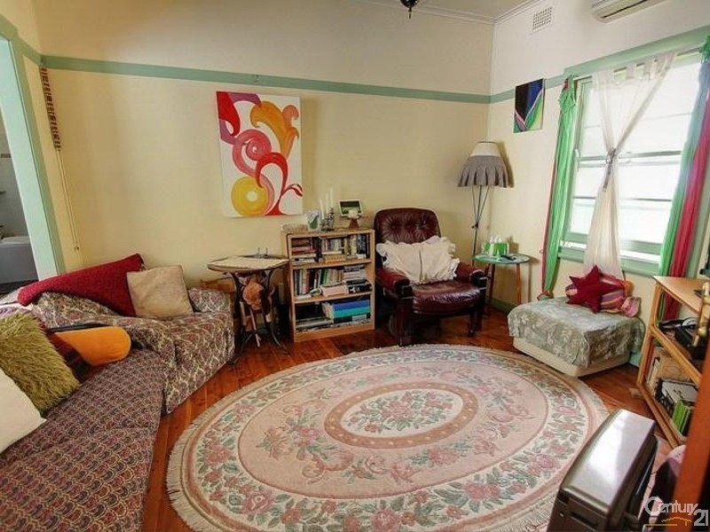 9 Burford Street, Hazelbrook NSW 2779