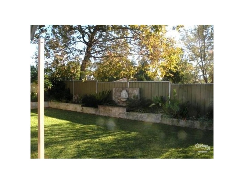 5 St Johns Road, Blaxland NSW 2774