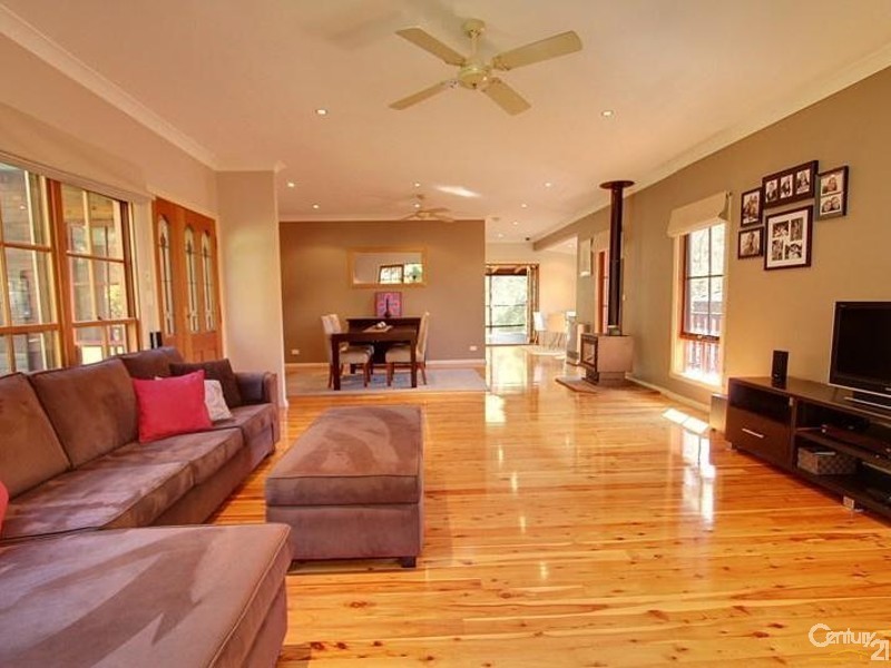 6 Talbot Road, Hazelbrook NSW 2779