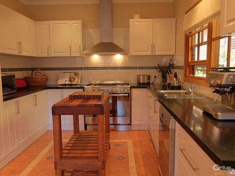 6 Talbot Road, Hazelbrook NSW 2779