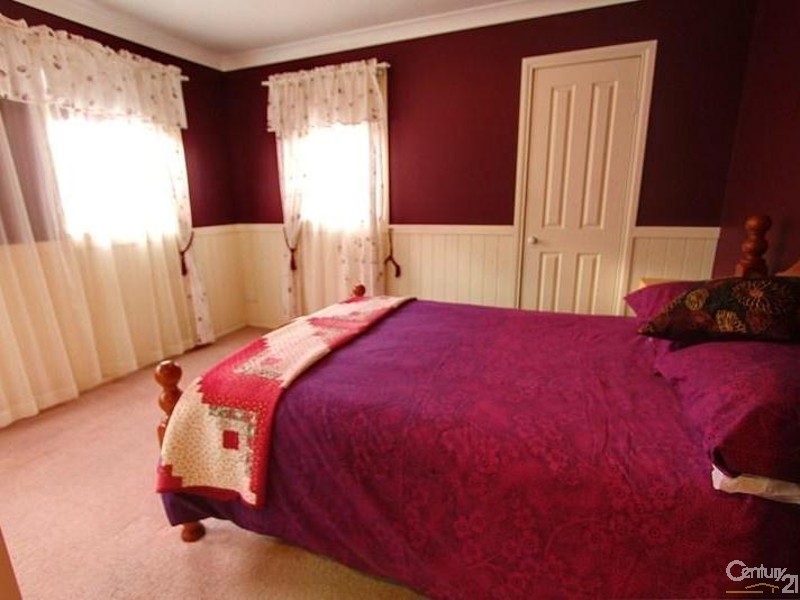 14 Careya Crescent, Woodford NSW 2778