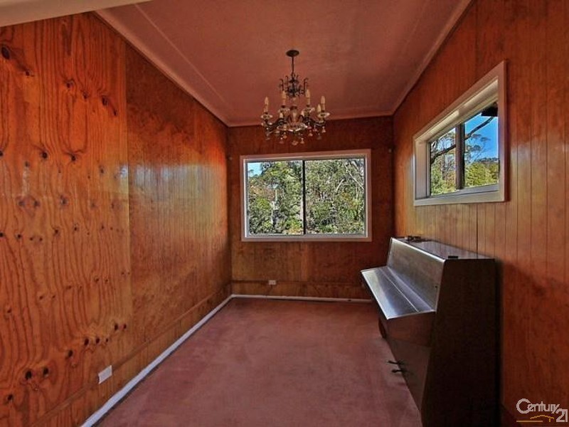 33 Valley Road, Hazelbrook NSW 2779