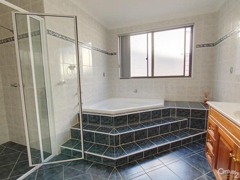 31-33 Taylor Road, Woodford NSW 2778