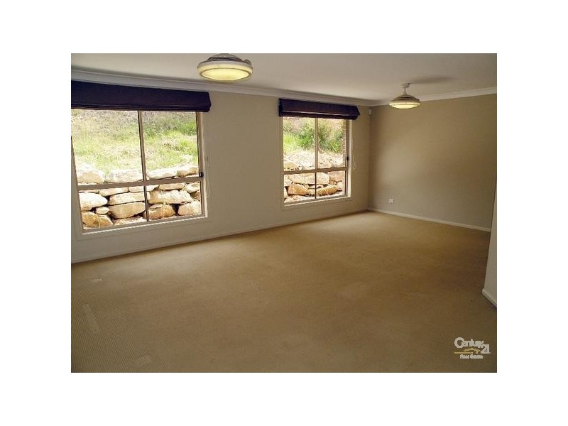 8 Caratel Avenue, Hazelbrook NSW 2779
