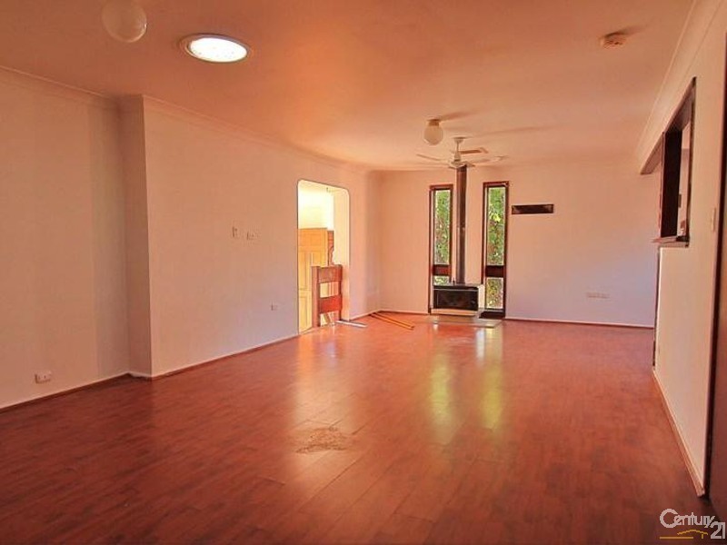 8 Grant Street, Woodford NSW 2778