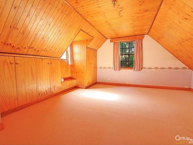 3 Cox Avenue, Wentworth Falls NSW 2782