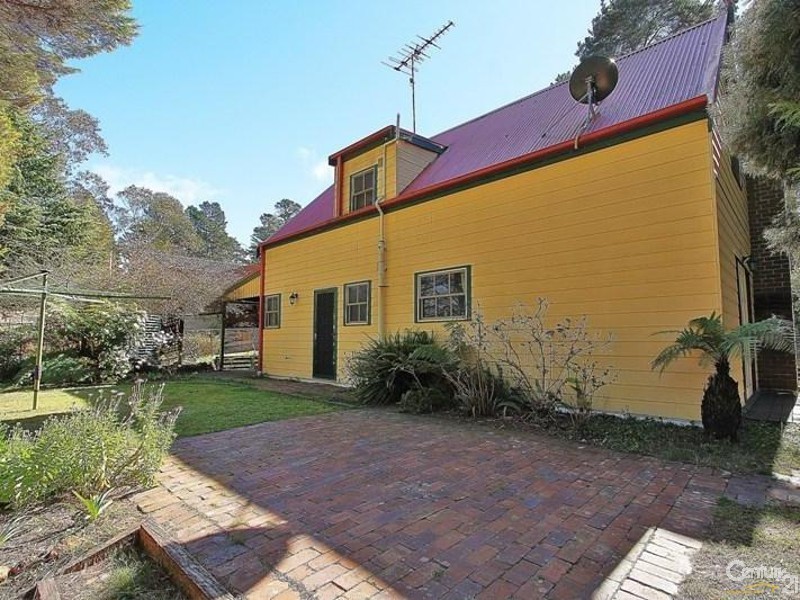 3 Cox Avenue, Wentworth Falls NSW 2782