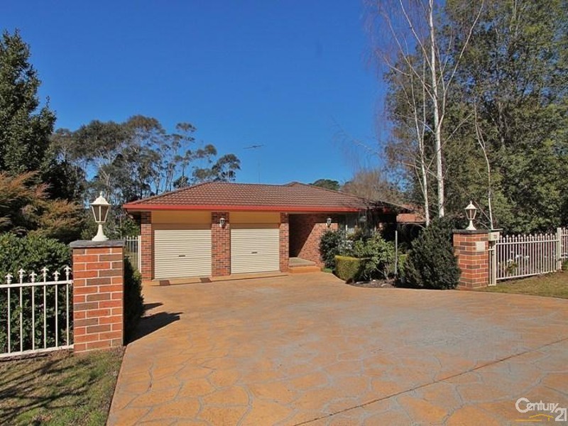 73 Hall Parade, Hazelbrook NSW 2779