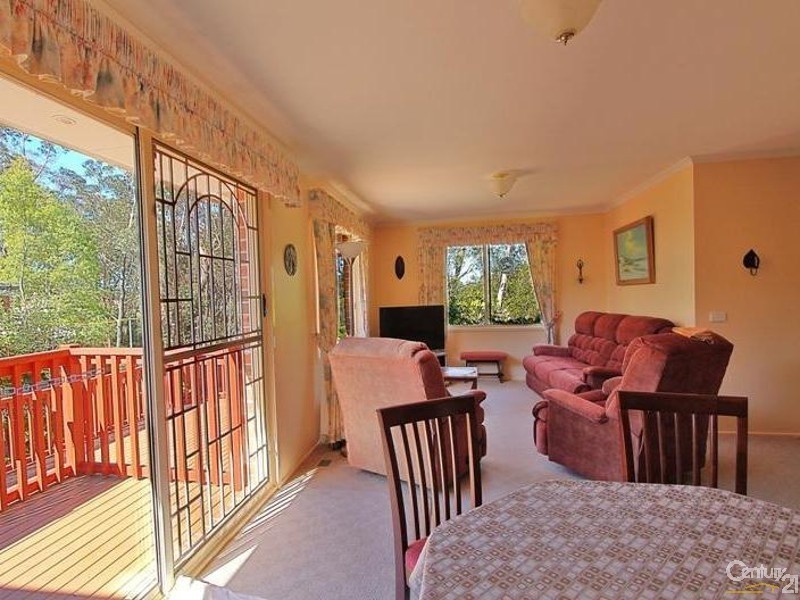 73 Hall Parade, Hazelbrook NSW 2779