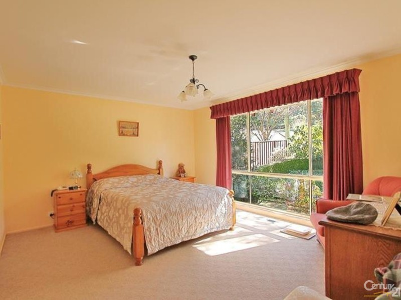 73 Hall Parade, Hazelbrook NSW 2779