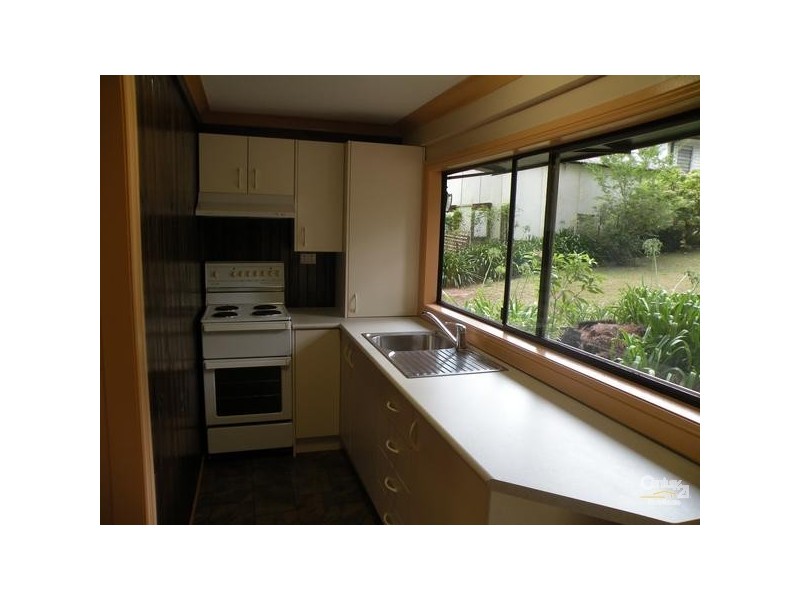 4 Genevieve Road, Bullaburra NSW 2784