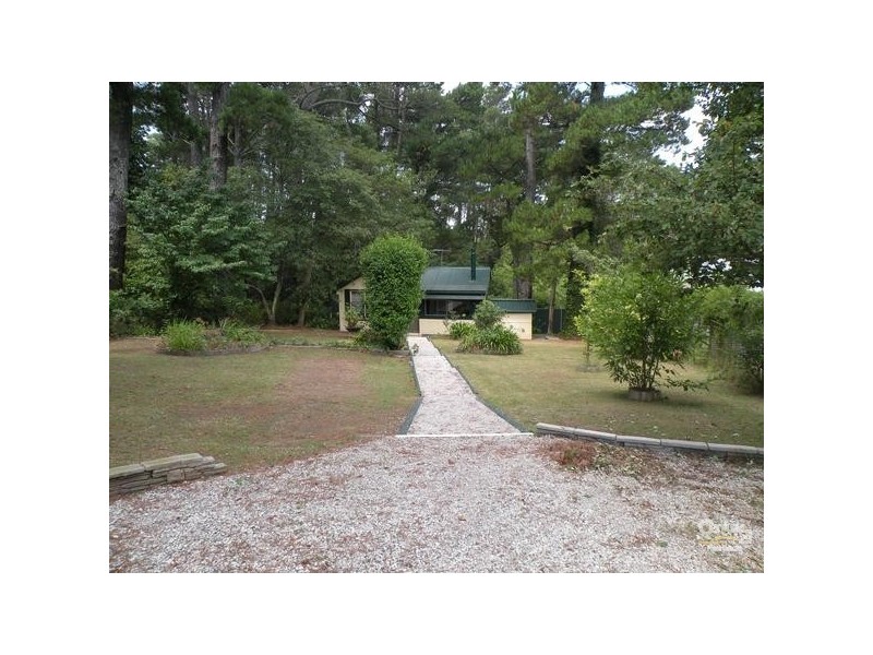 4 Genevieve Road, Bullaburra NSW 2784