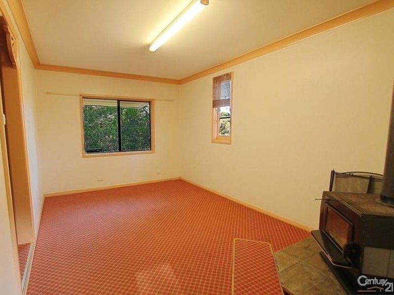 4 Genevieve Road, Bullaburra NSW 2784