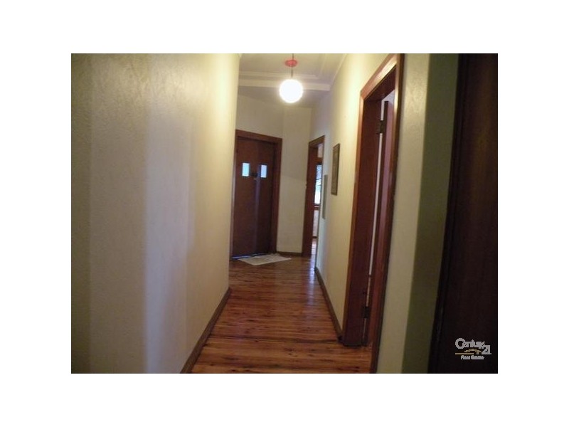 11 Bourke Street, Blaxland NSW 2774