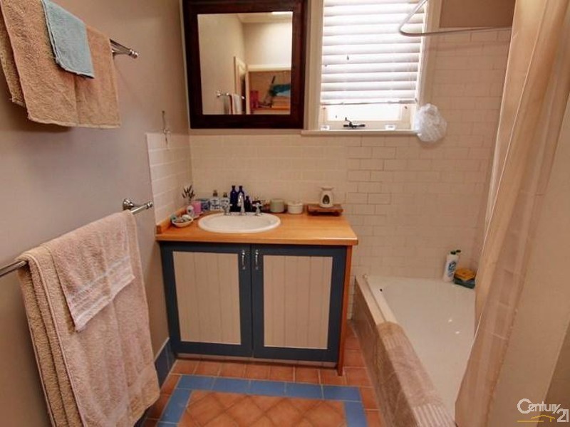 18 Charles Street, Lawson NSW 2783