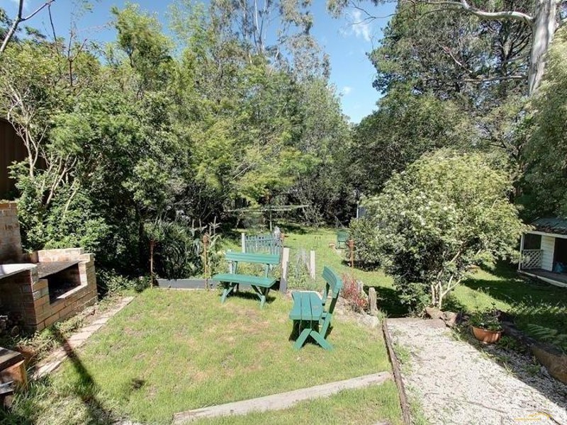 16 Oaklands Road, Hazelbrook NSW 2779