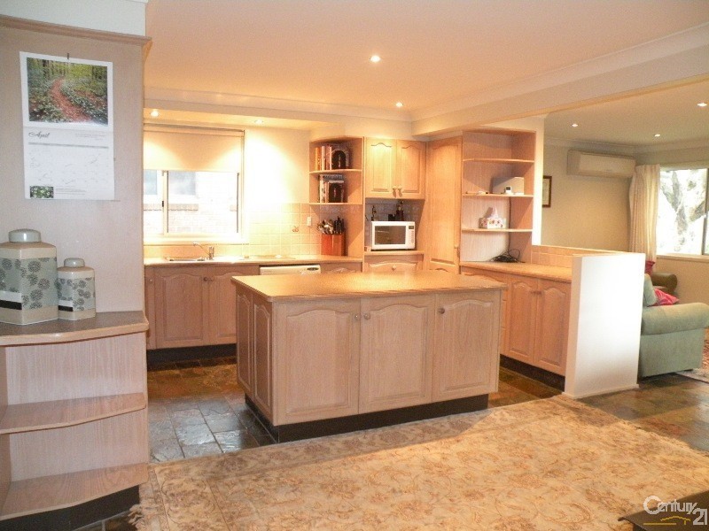 128 Hall Parade, Hazelbrook NSW 2779