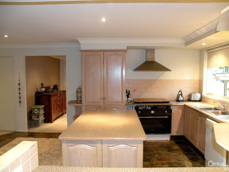 128 Hall Parade, Hazelbrook NSW 2779