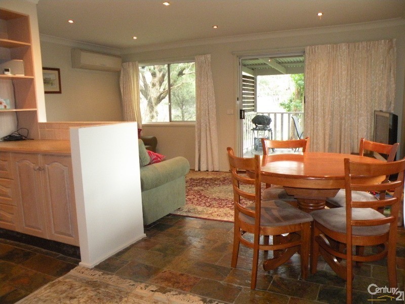 128 Hall Parade, Hazelbrook NSW 2779