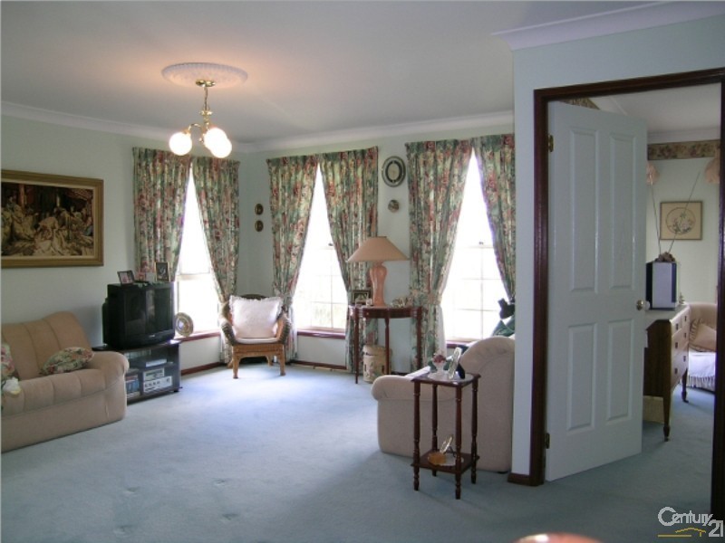 18 Rocklea, Hazelbrook NSW 2779