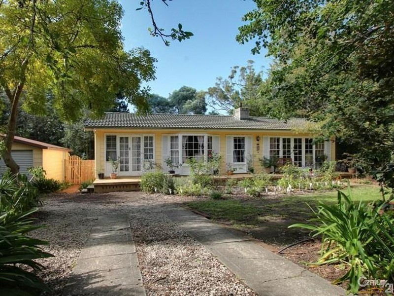 12 The Appian Way, Woodford NSW 2778