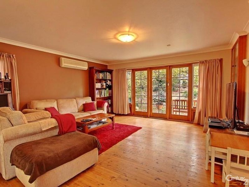 12 The Appian Way, Woodford NSW 2778